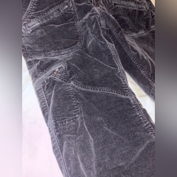 Athleta Duster Pants Flint Grey Velvet Cargo - 6 Petite - Picture 4 of 14